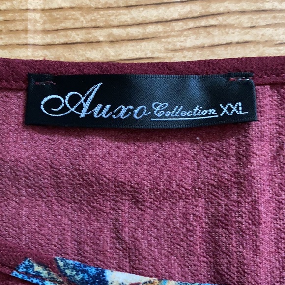 Beautiful Floral Print Top - Picture 3 of 5